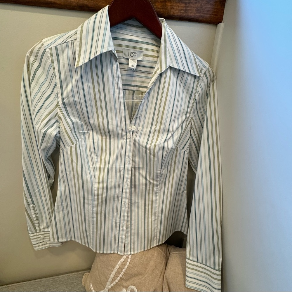 NWT, Beautiful, buttoned down, Loft top.